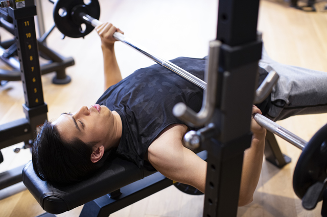 筋トレの効果は噛みしめで変わる？研究結果からわかること