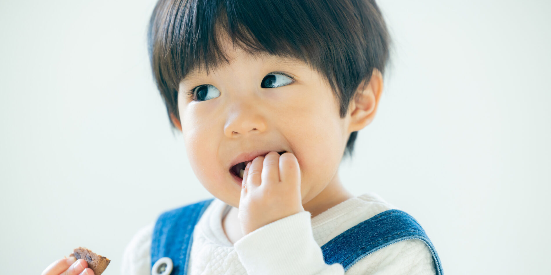 指しゃぶり、噛みグセ…噛み合わせに影響する子どもの癖を徹底解説