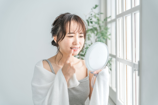 被せ物が外れやすいのはなぜ？噛み合わせとの関係