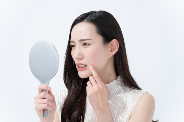 歯ぎしりは見た目にも影響する？歯が削れるリスク